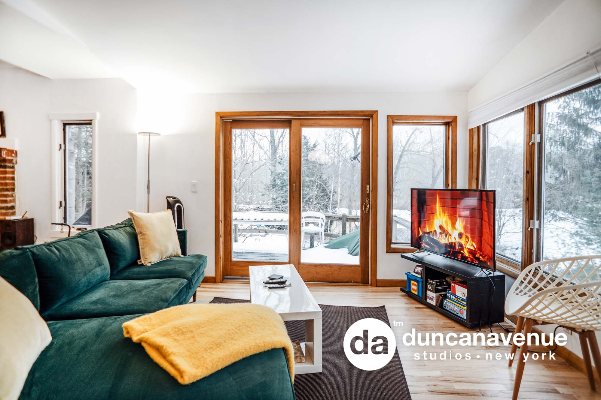 Town of Shawangunk Lake House – Airbnb Photography + Real Estate Photography by NYC Photographer Maxwell Alexander