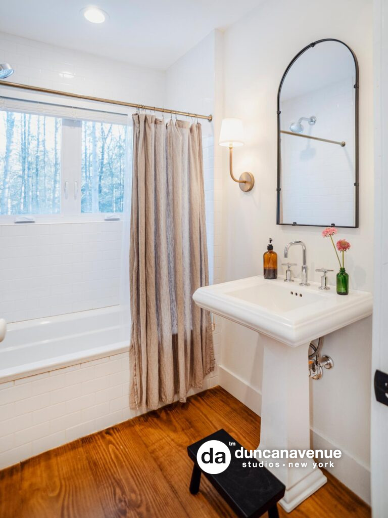 Modern Rustic Farmhouse in Catskill Mountains – Maxwell Alexander – Photo Tour for the Hudson Valley Style Magazine – Real Estate and Airbnb Photography – Hudson Valley Upstate Vacation Rentals Management