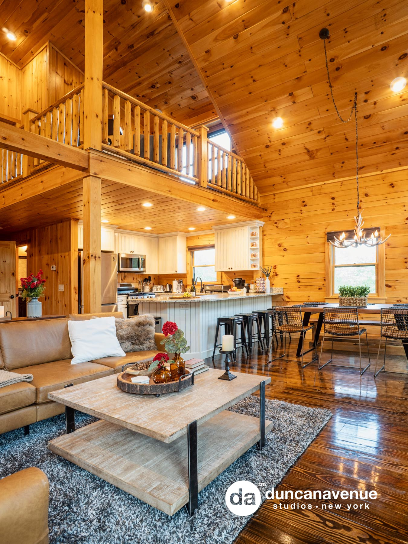 Modern Rustic Log Cabin in Catskill Mountains – Airbnb Photography by Maxwell Alexander for ALLUVION MEDIA
