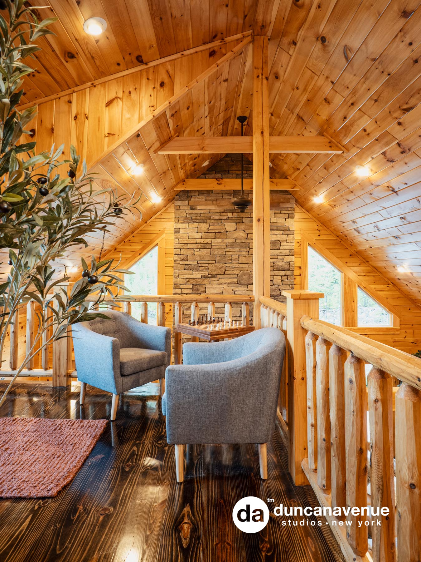 Modern Rustic Log Cabin in Catskill Mountains – Airbnb Photography by Maxwell Alexander for ALLUVION VACATIONS – Hudson Valley Vacation Rental Management Company