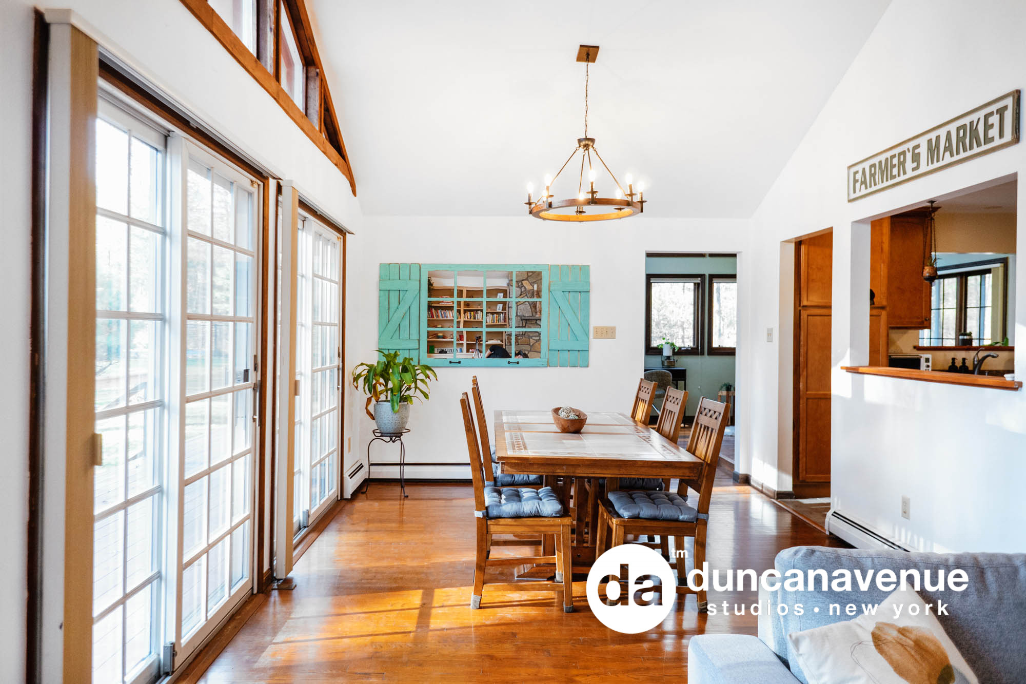 Airbnb Listing in Hudson, NY – Travel Lifestyle Photography by Maxwell Alexander for Alluvion Media