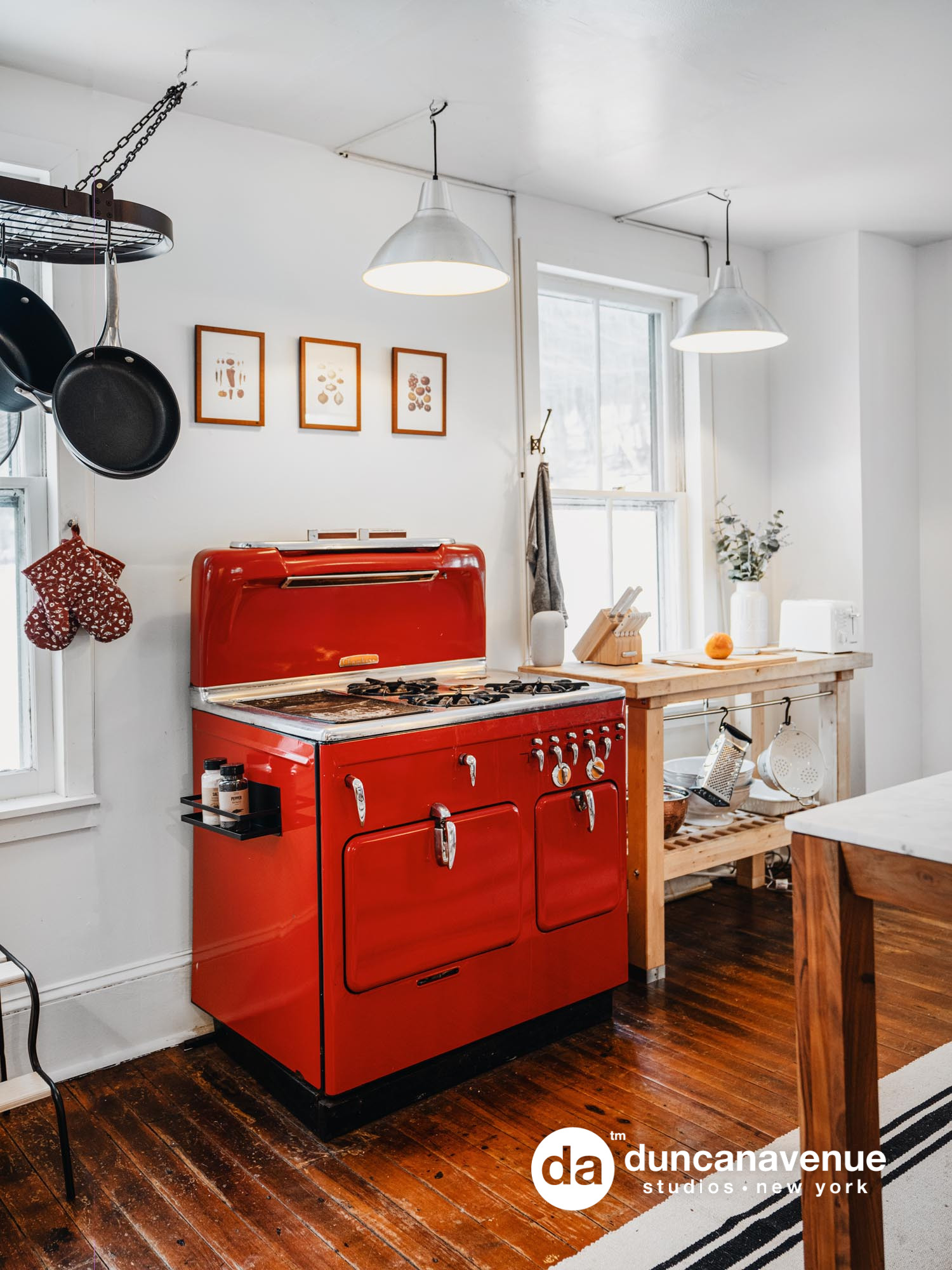 Catskill Mountains Farmhouse, Captured by Airbnb Photographer Maxwell Alexander – The best Airbnb Photography in New York – Vertical Airbnb Photography